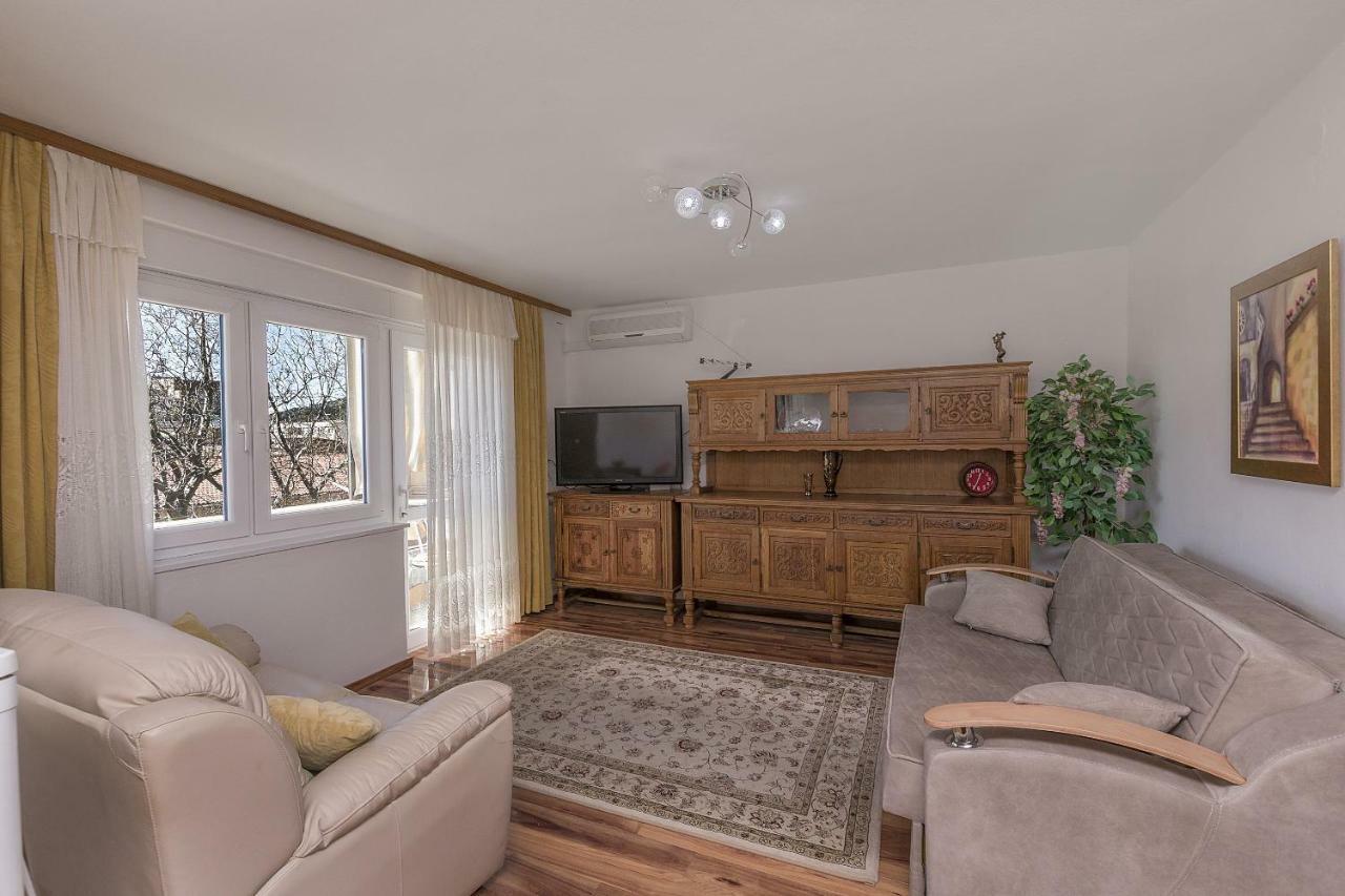 Apartment Nansy Omiš Oda fotoğraf