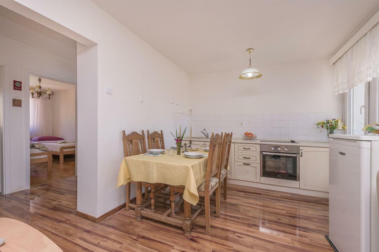 Apartment Nansy Omiš Oda fotoğraf