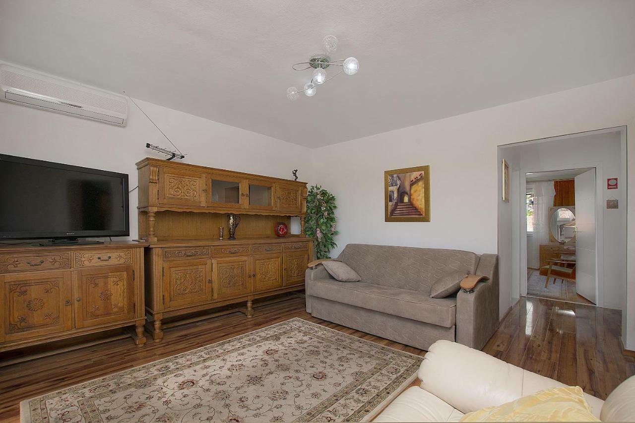 Apartment Nansy Omiš Oda fotoğraf